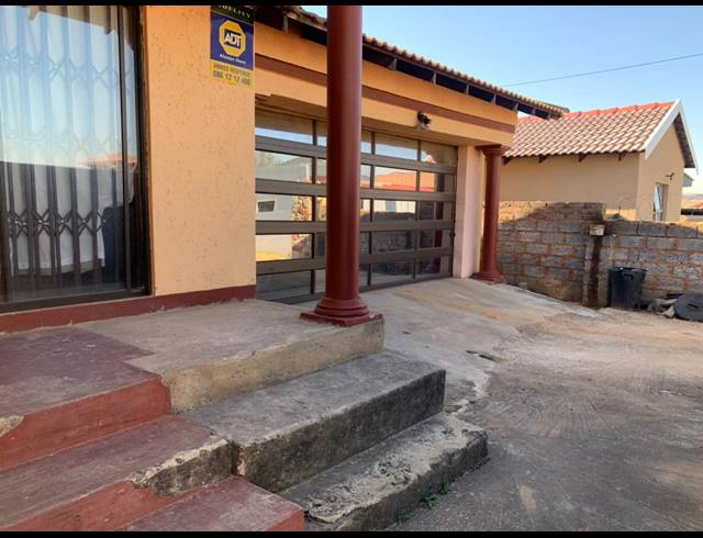 3 BEDROOM HOUSE FOR SALE IN BERGSIG